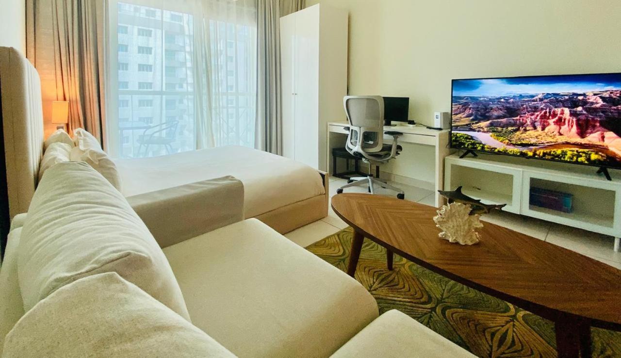 Full Sea View With Balcony - Studio Apartment - 10 Min To Jbr - Dubai Dış mekan fotoğraf